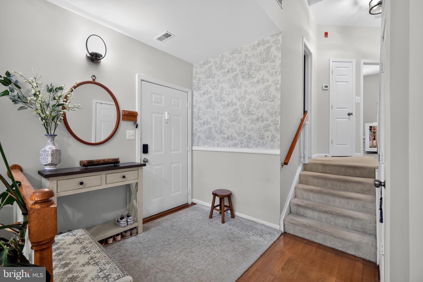 2331 Henshaw Pl #301 Property Photo 5
