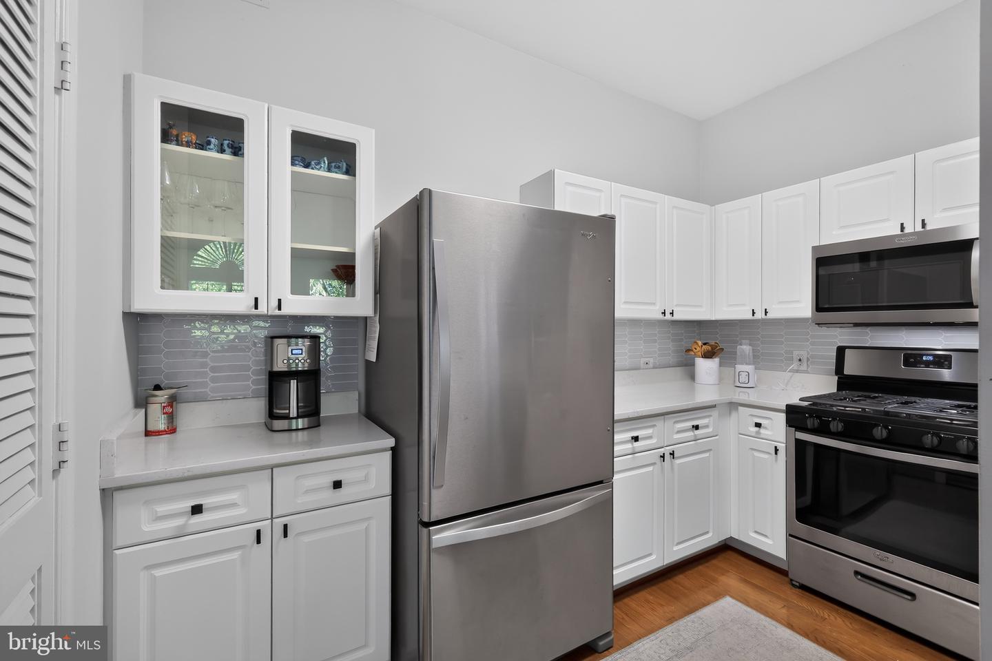 2331 Henshaw Pl #301 Property Photo 8