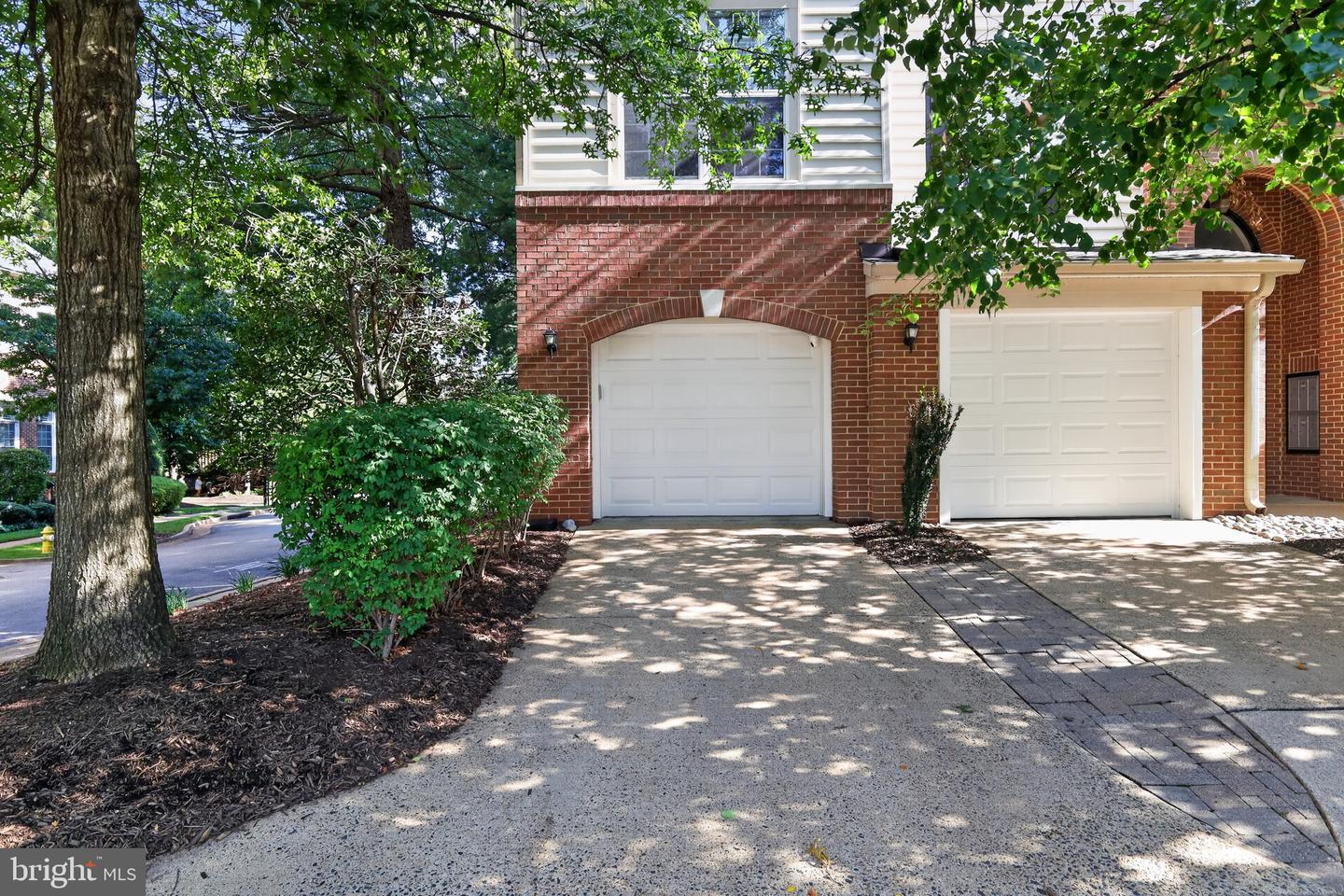 2331 Henshaw Pl #301 Property Photo 28