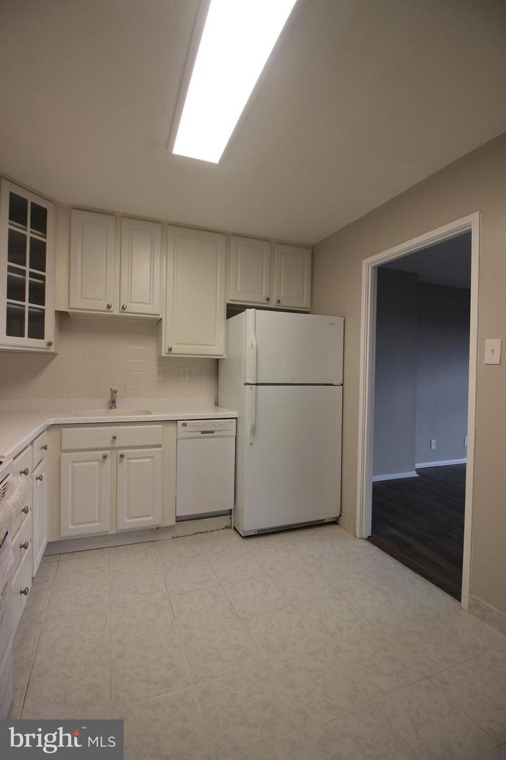307 Yoakum Pkwy #1701 Property Photo 14