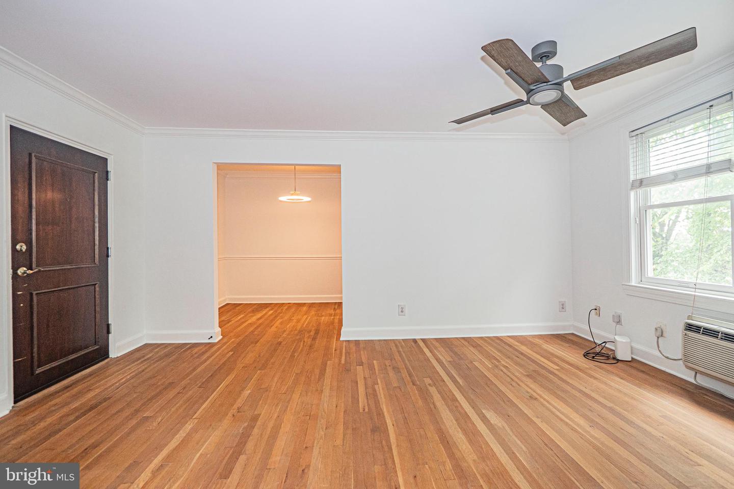 922 S Washington St #310 Property Photo 5