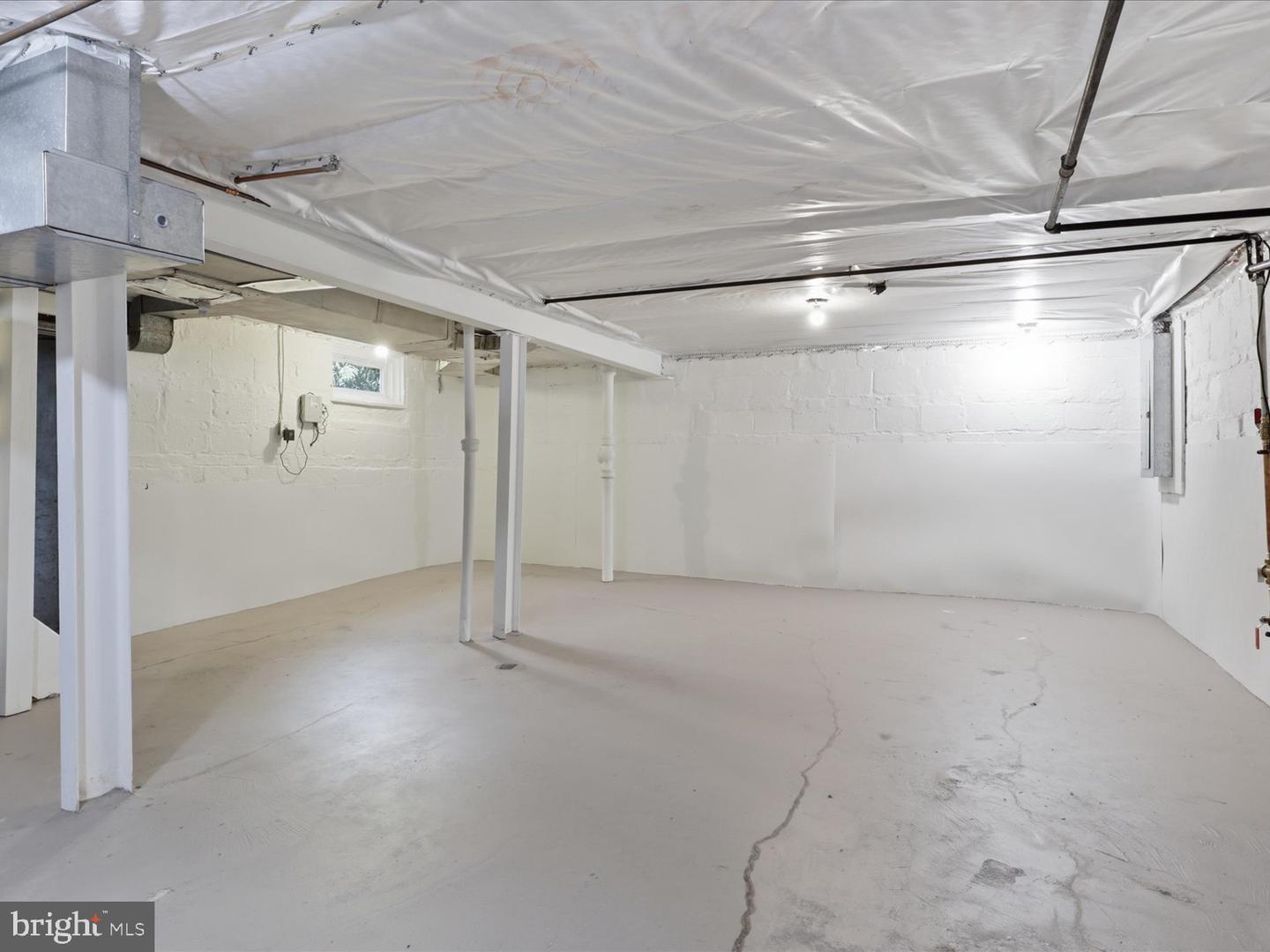 200 Pine St Property Photo 23
