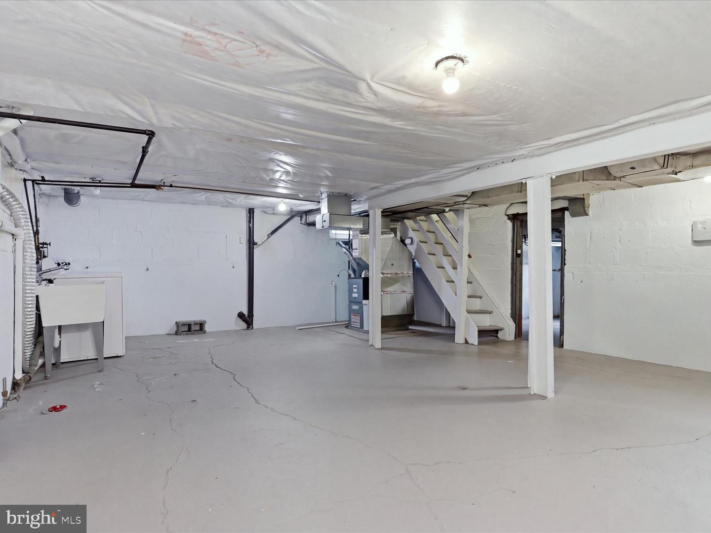 200 Pine St Property Photo 24