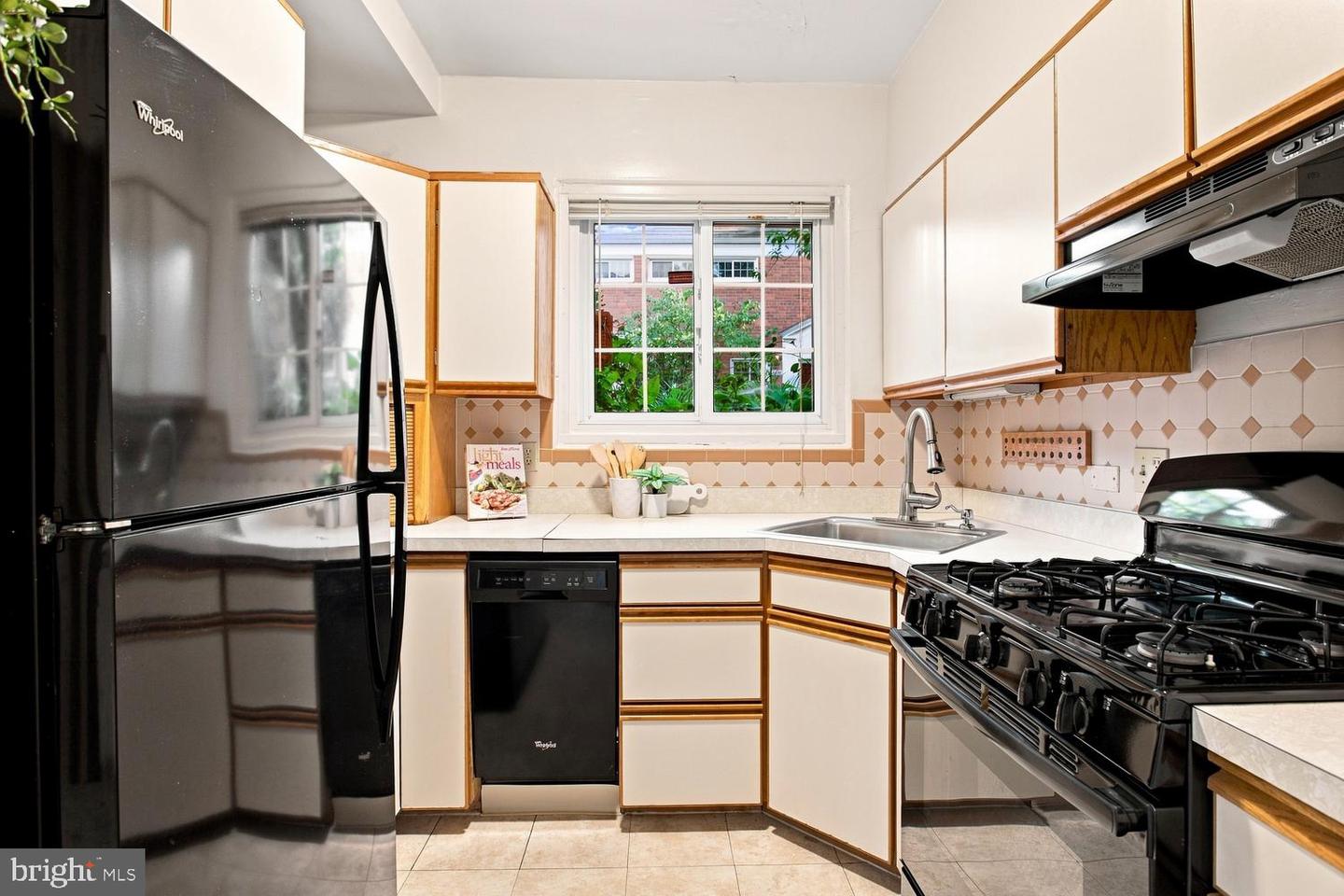 3410 Gunston Rd Property Photo 4