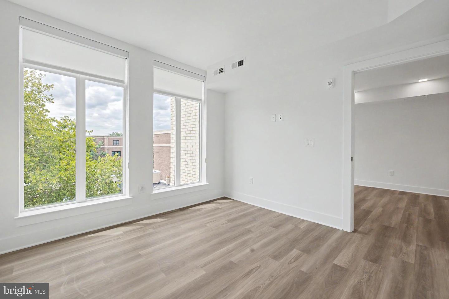 701 N Henry St #401 Property Photo 33
