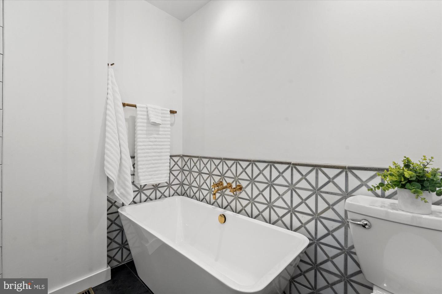1208 Oronoco St Property Photo 22