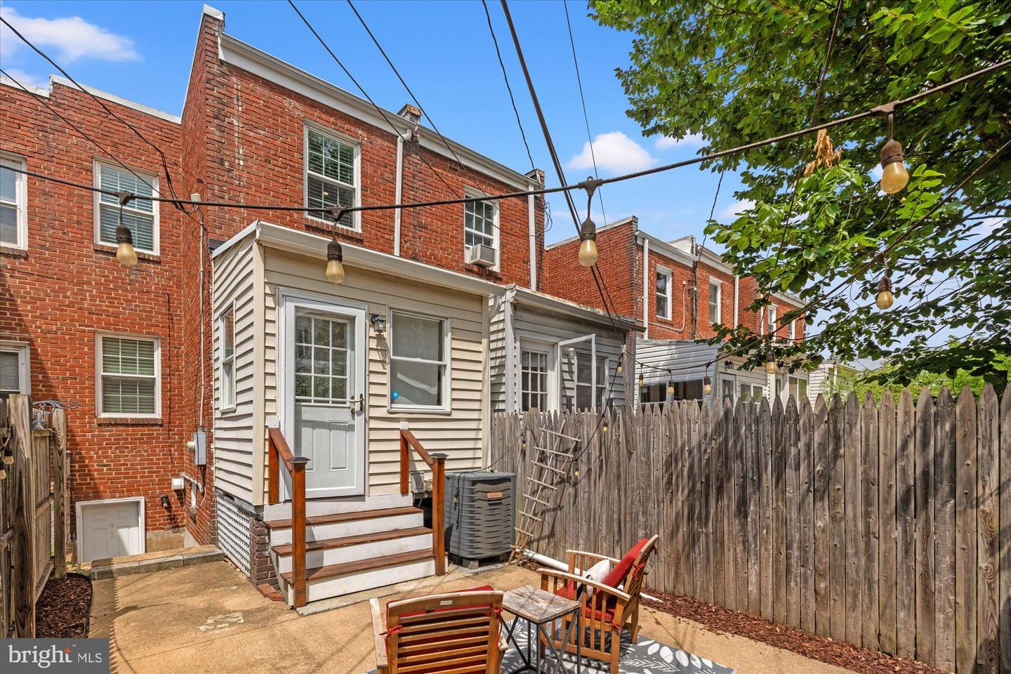 1208 Oronoco St Property Photo 28