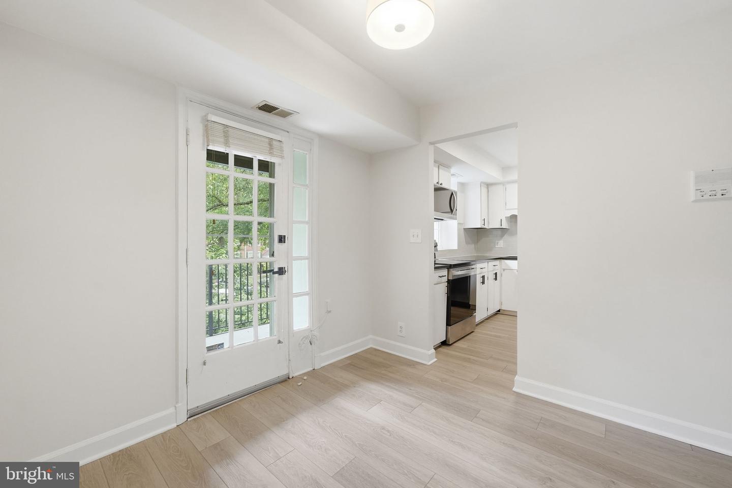 2994 S Columbus St S #b1 Property Photo 7