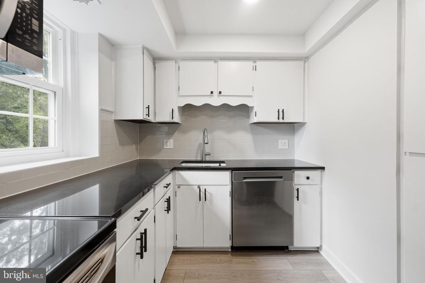 2994 S Columbus St S #b1 Property Photo 9