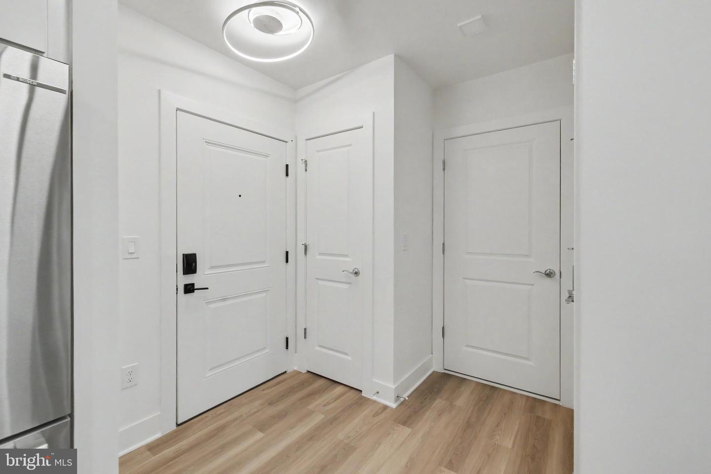 701 N Henry St #206 Property Photo 24