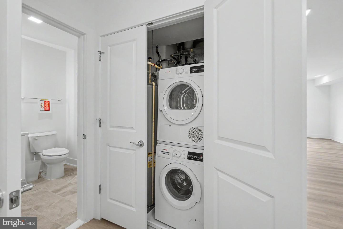 701 N Henry St #206 Property Photo 48
