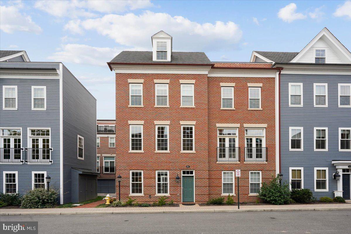 607 Second St Property Photo 1