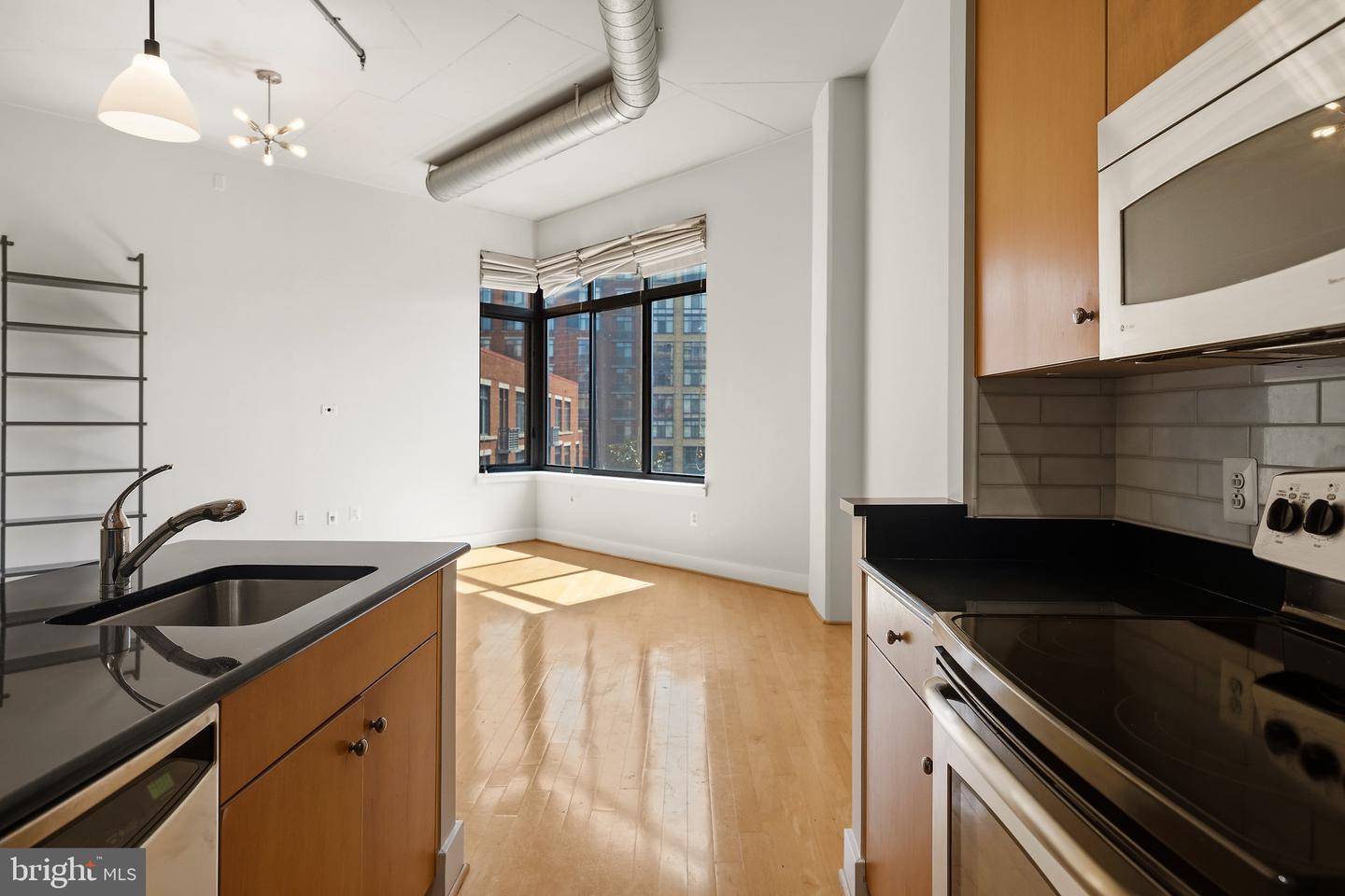 520 John Carlyle St #417 Property Photo 7