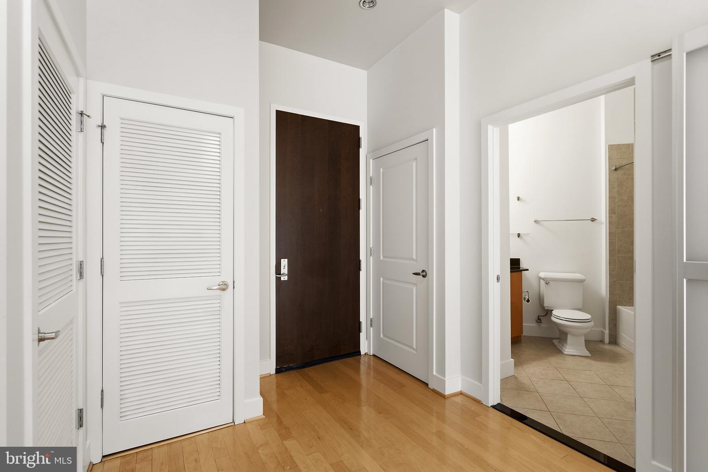 520 John Carlyle St #417 Property Photo 15