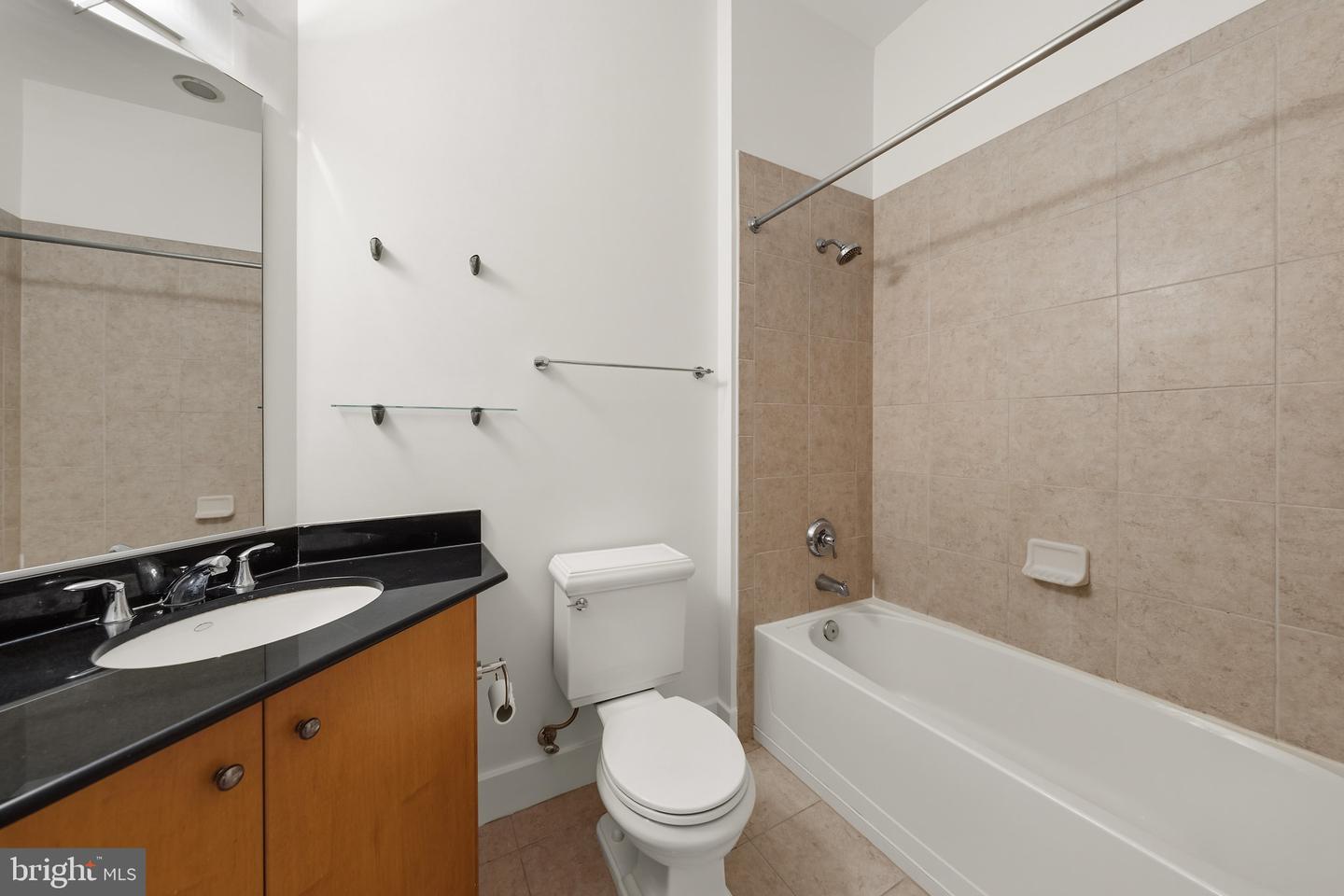 520 John Carlyle St #417 Property Photo 16