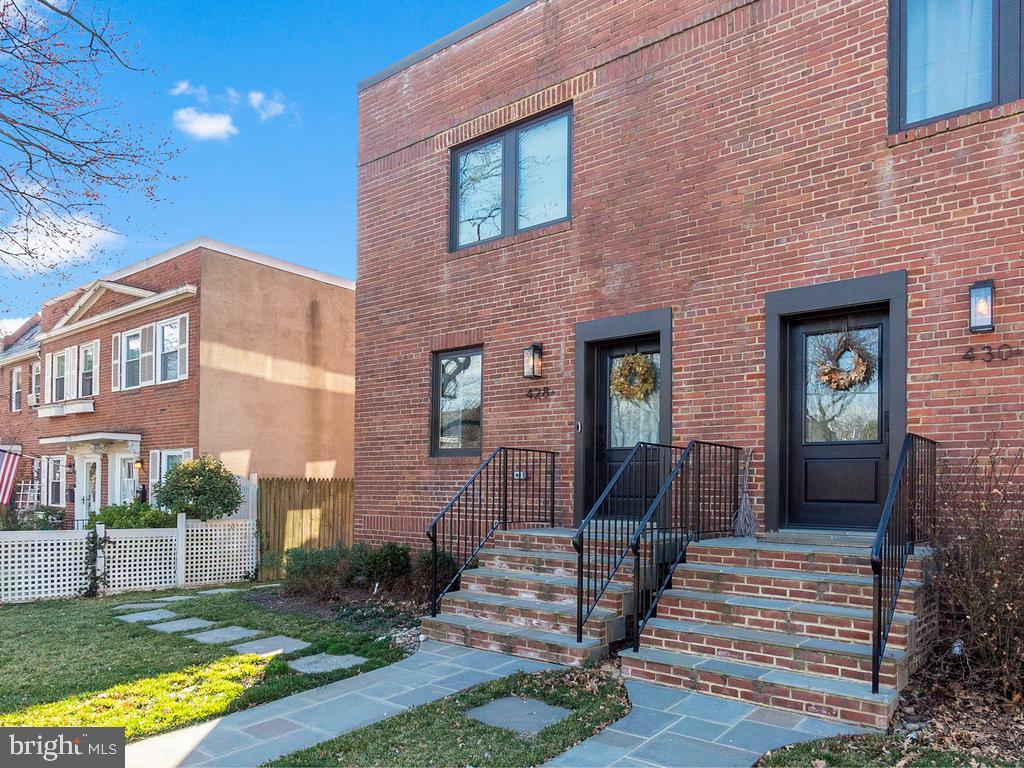 428 N HENRY ST #A Property Photo 1