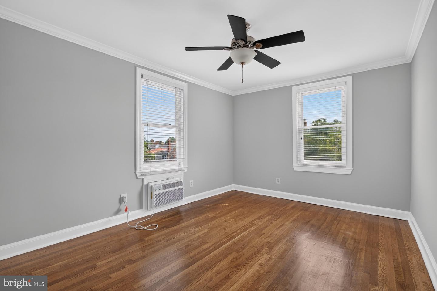 922 S Washington St #305 Property Photo 13