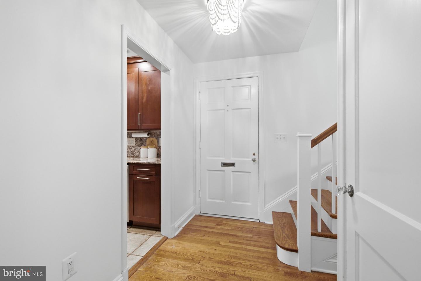 2312 Valley Dr Property Photo 2