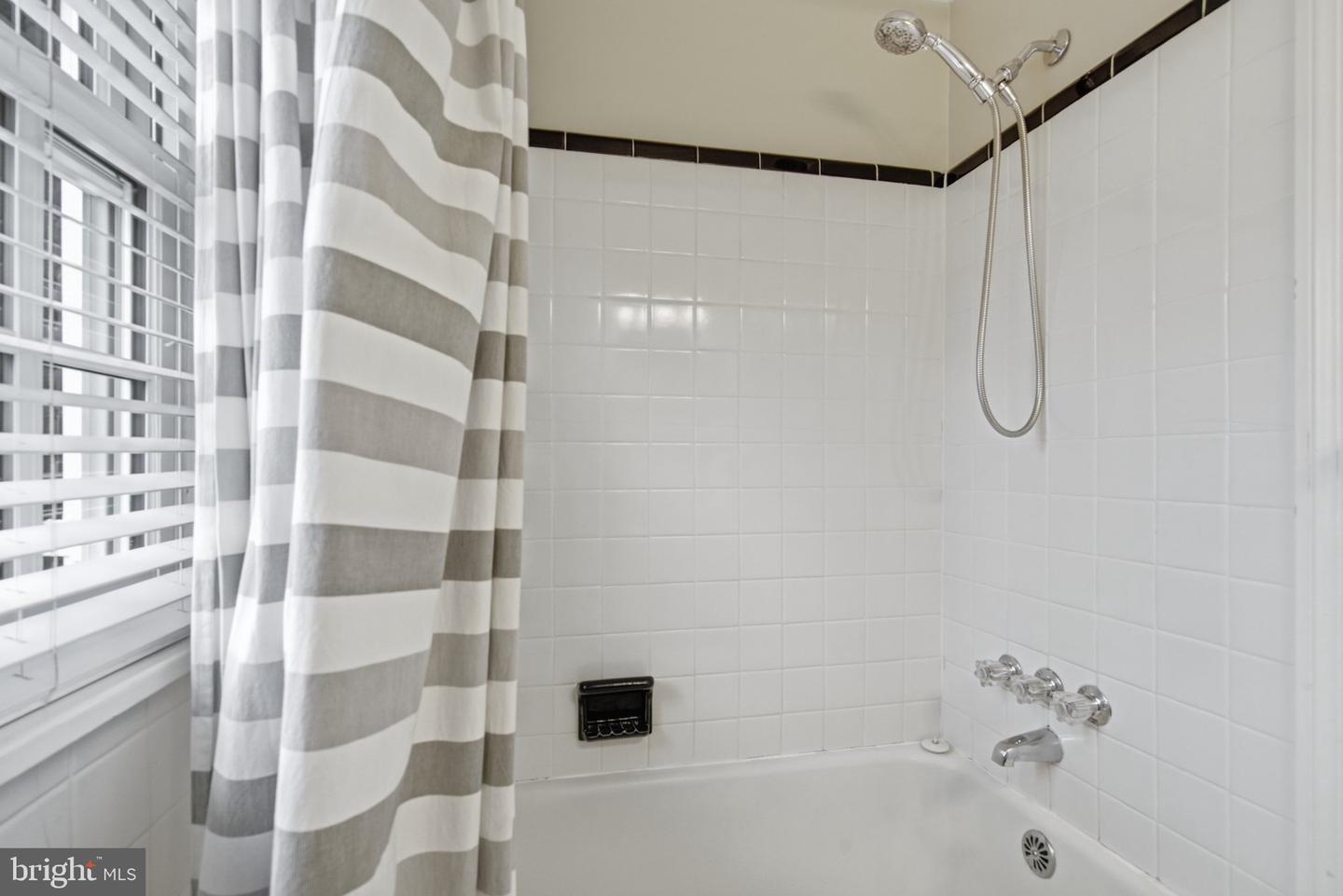 2312 Valley Dr Property Photo 19