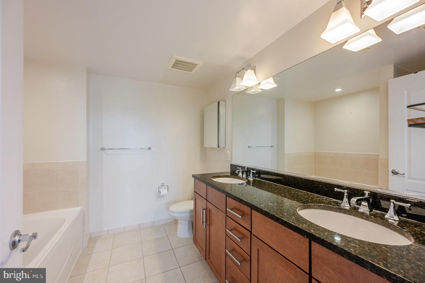1111 Oronoco St #433 Property Photo 23