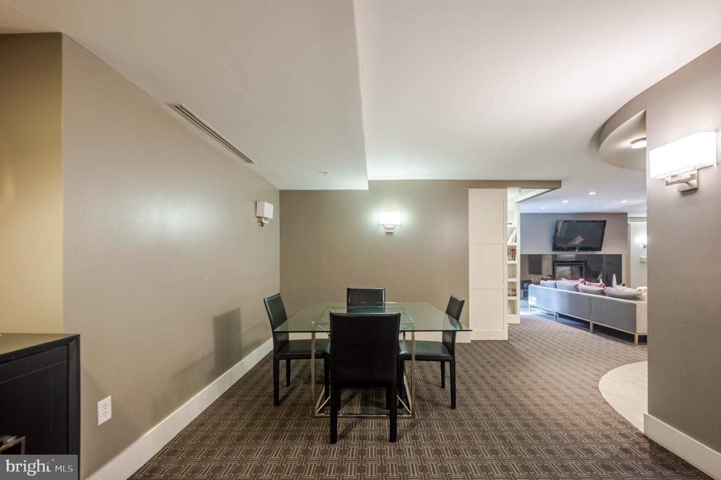 1111 Oronoco St #433 Property Photo 46