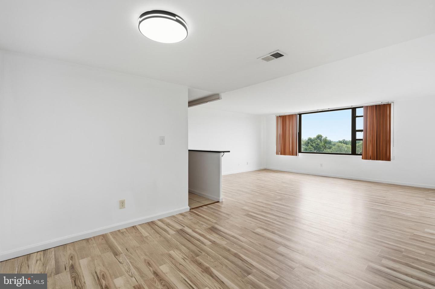 4600 Duke St #706 Property Photo 2