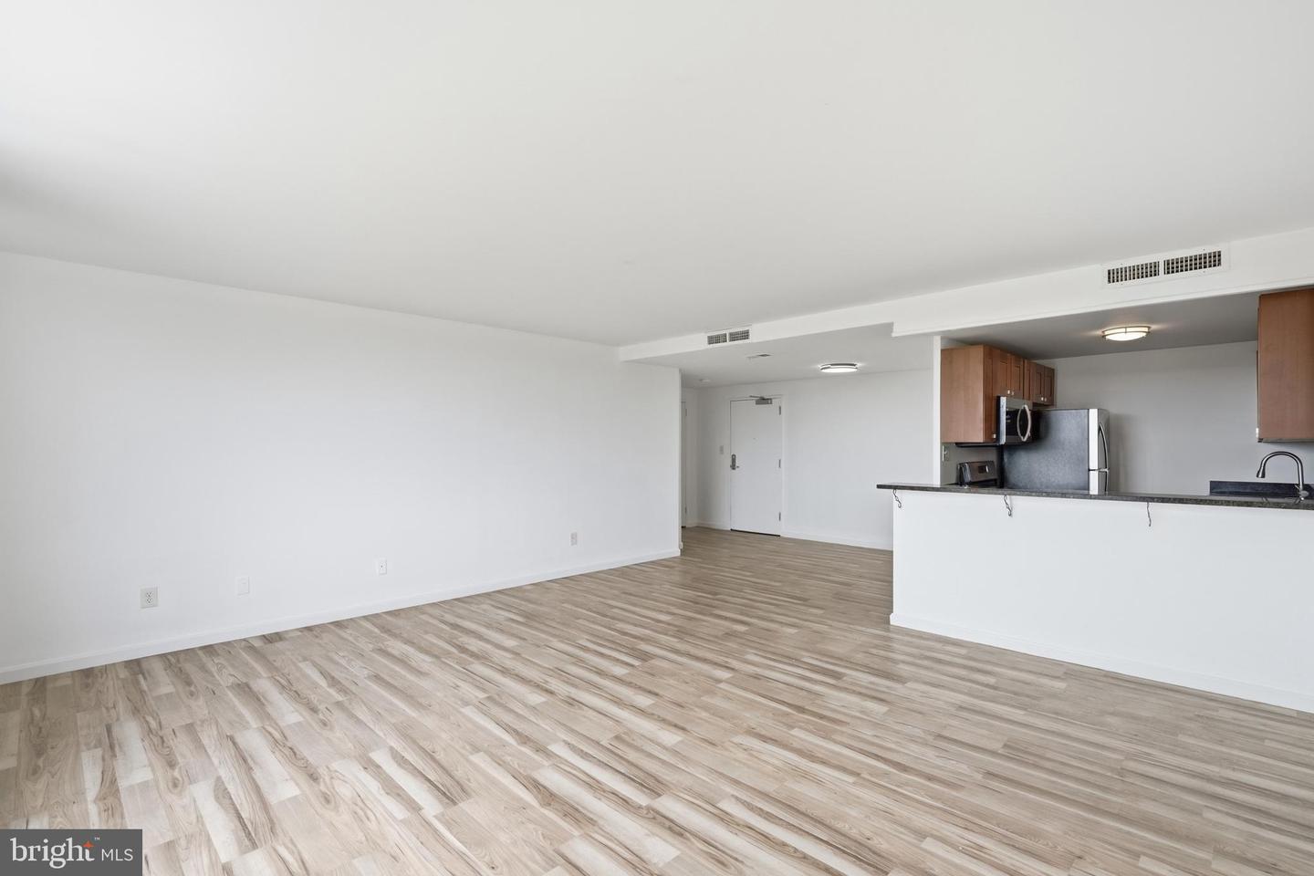 4600 Duke St #706 Property Photo 4