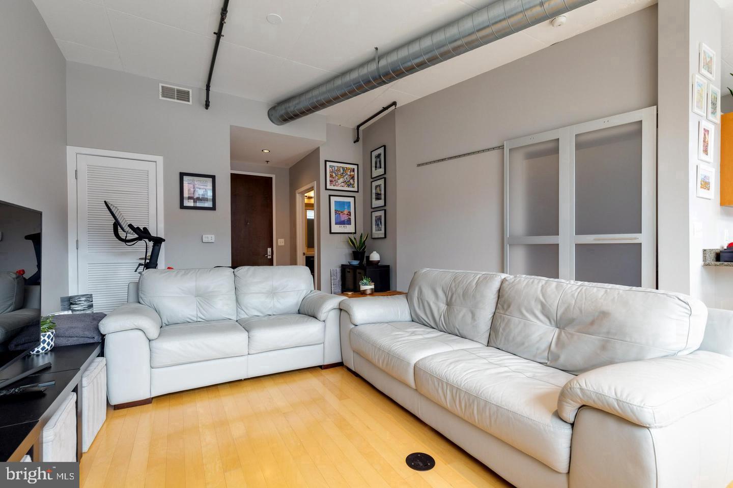 520 John Carlyle St #232 Property Photo 6