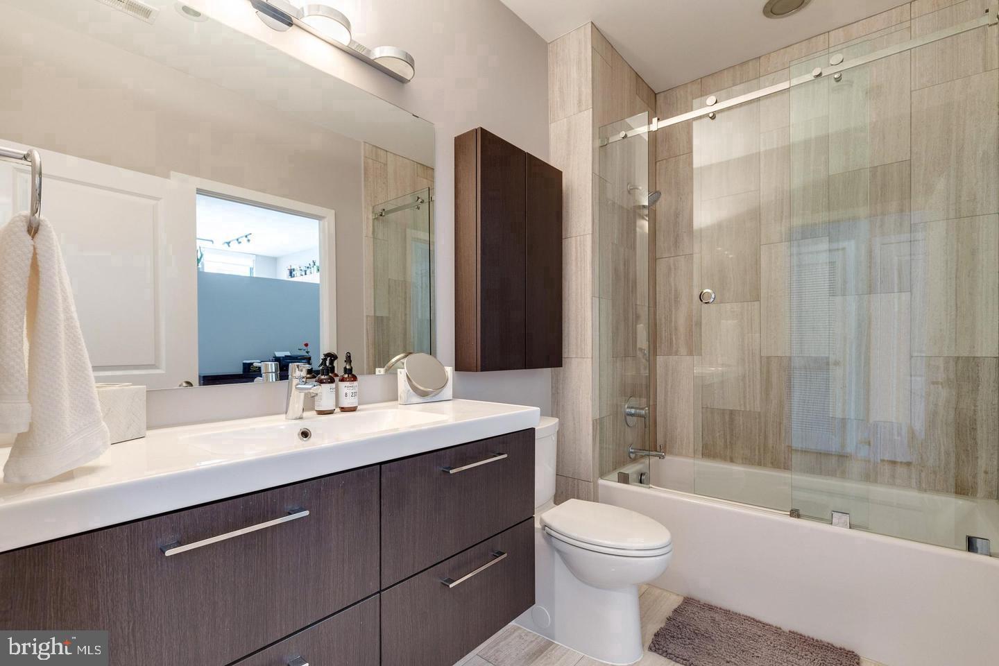 520 John Carlyle St #232 Property Photo 20