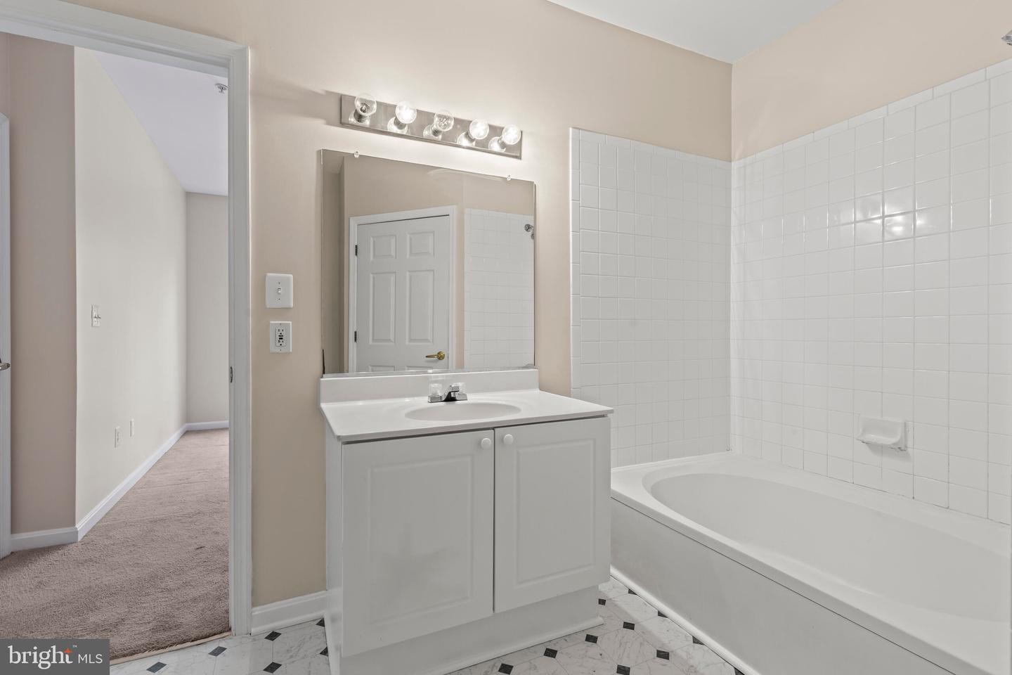 4551 Strutfield Ln #4125 Property Photo 16