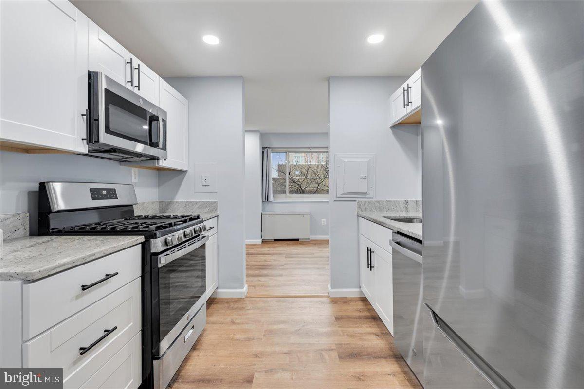 4520 King St #601 Property Photo 16