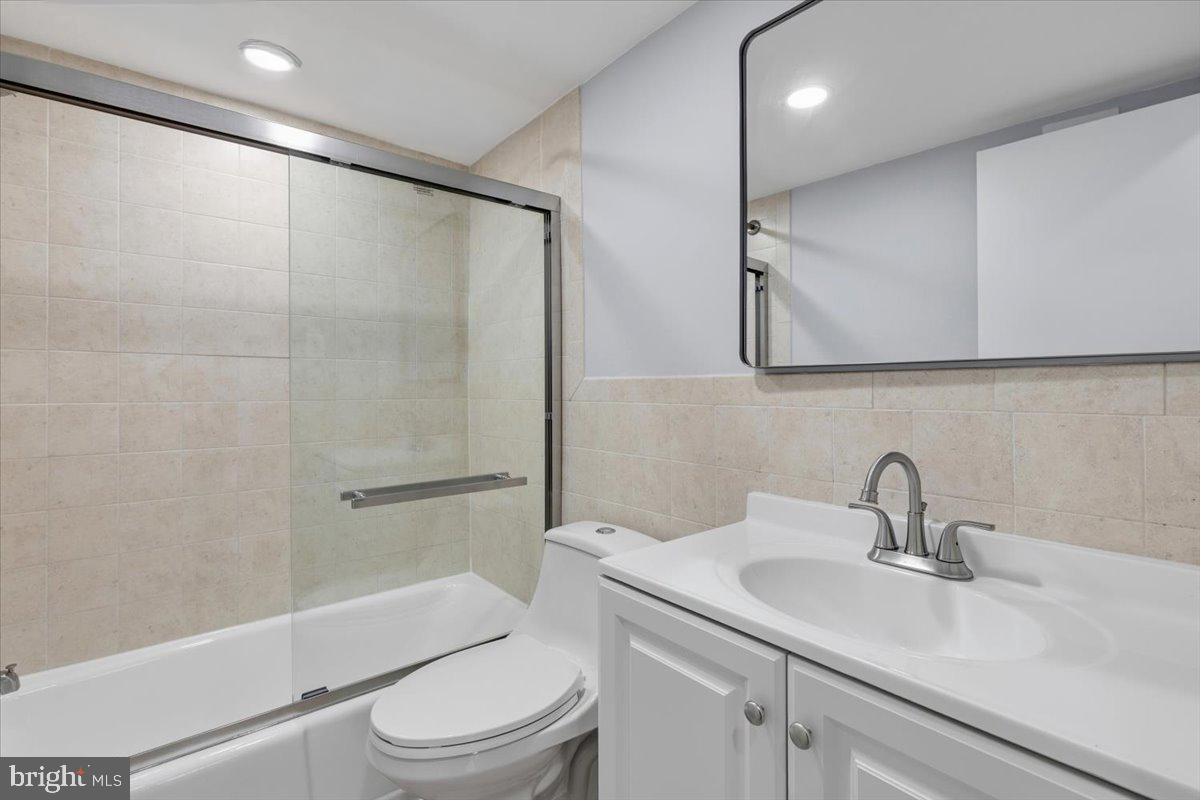 4520 King St #601 Property Photo 17