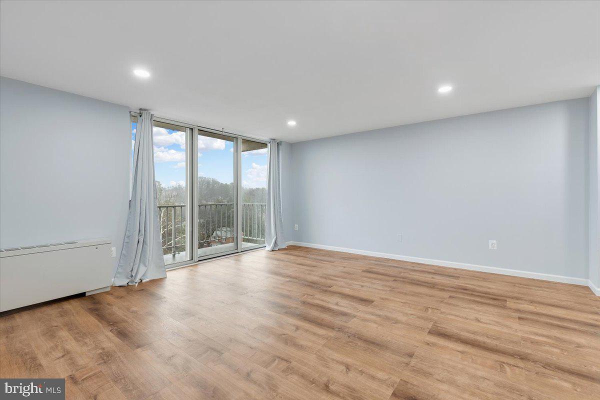 4520 King St #601 Property Photo 18