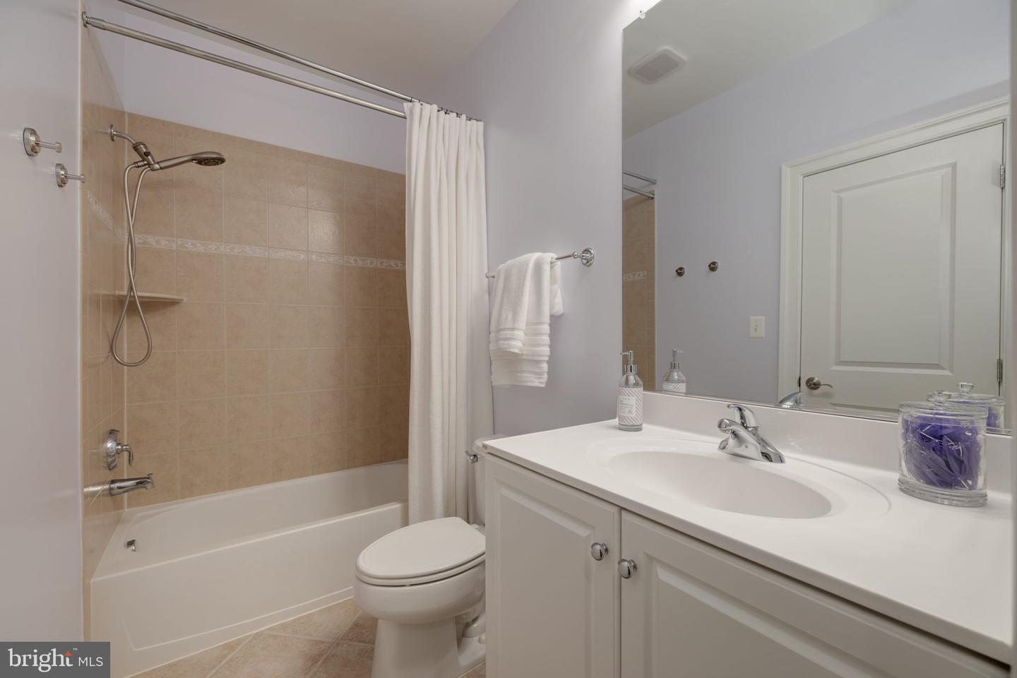712 Bracey Ln Property Photo 37