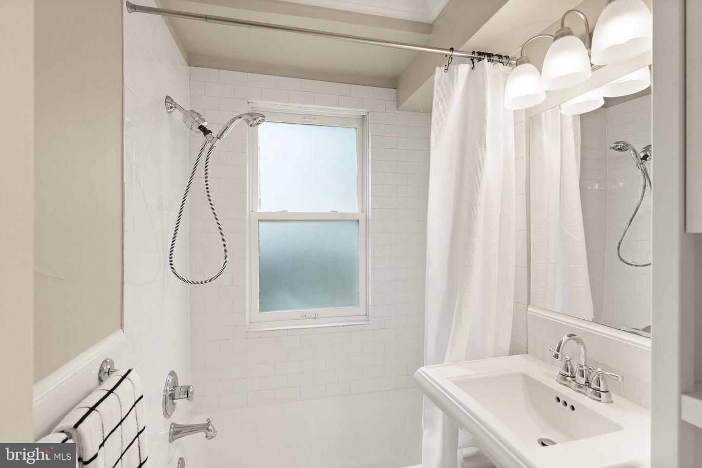 718 S Washington St #101 Property Photo 43