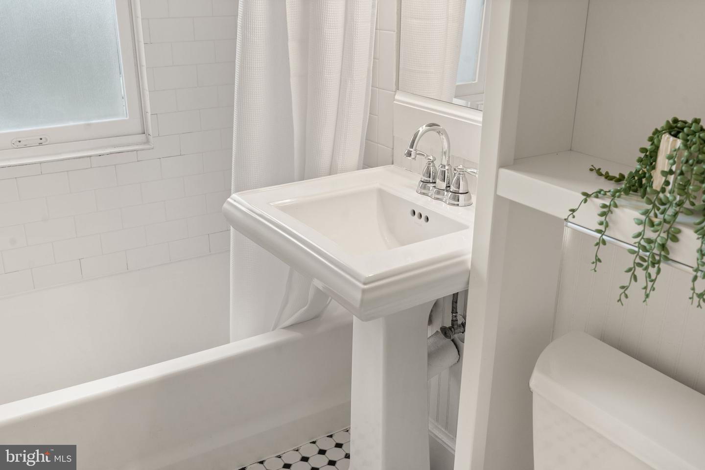 718 S Washington St #101 Property Photo 44