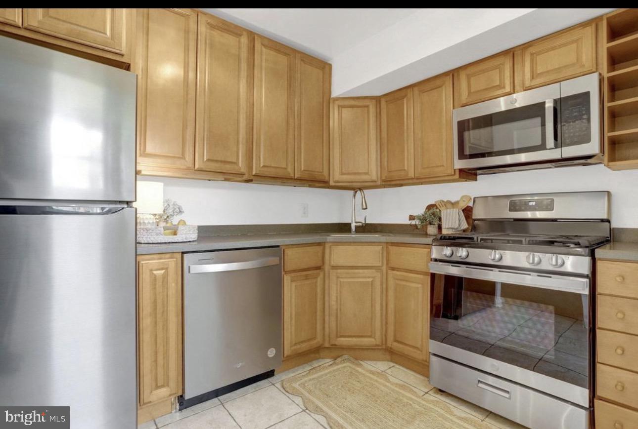 5934 Mayflower Ct Property Photo 6