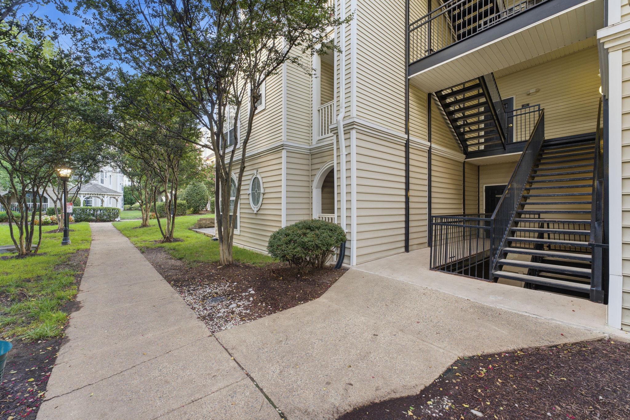 4551 Strutfield Ln #4403 Property Photo 12