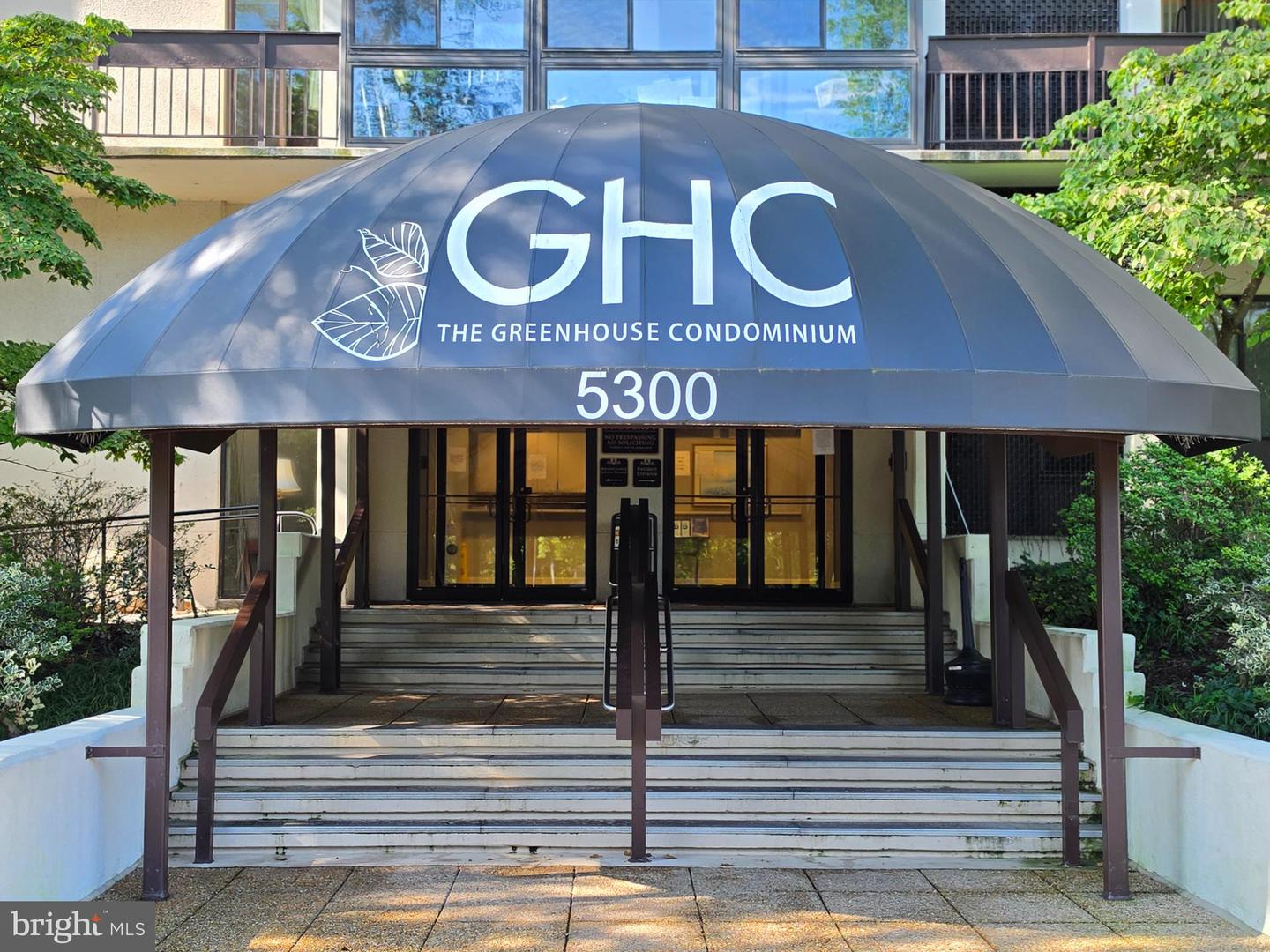 5300 HOLMES RUN PKWY #814