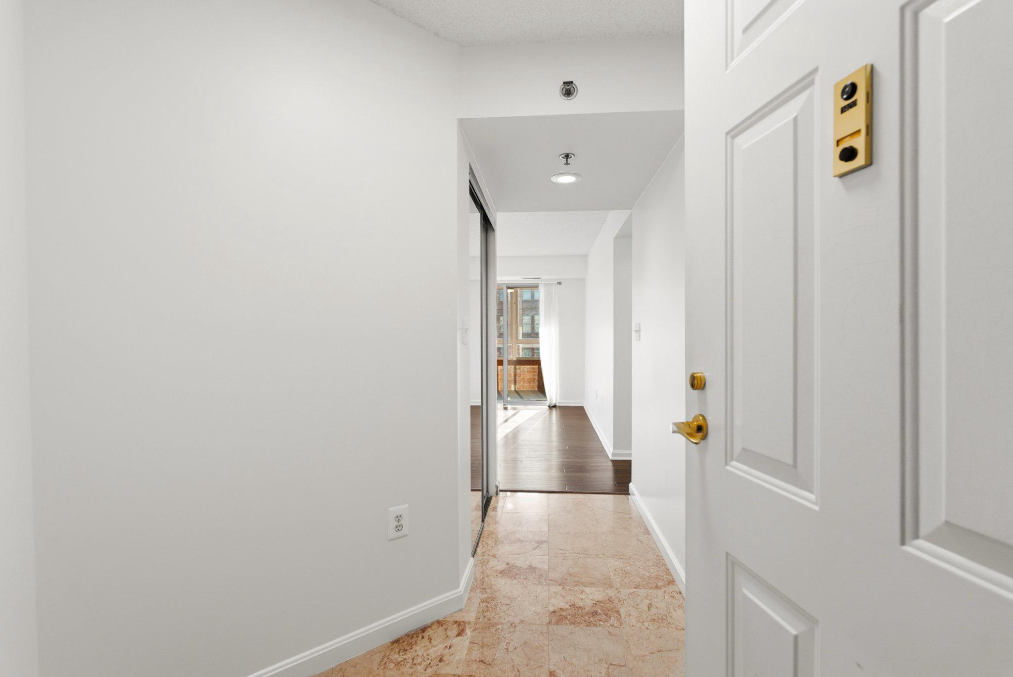2181 Jamieson Ave #1402 Property Photo 5
