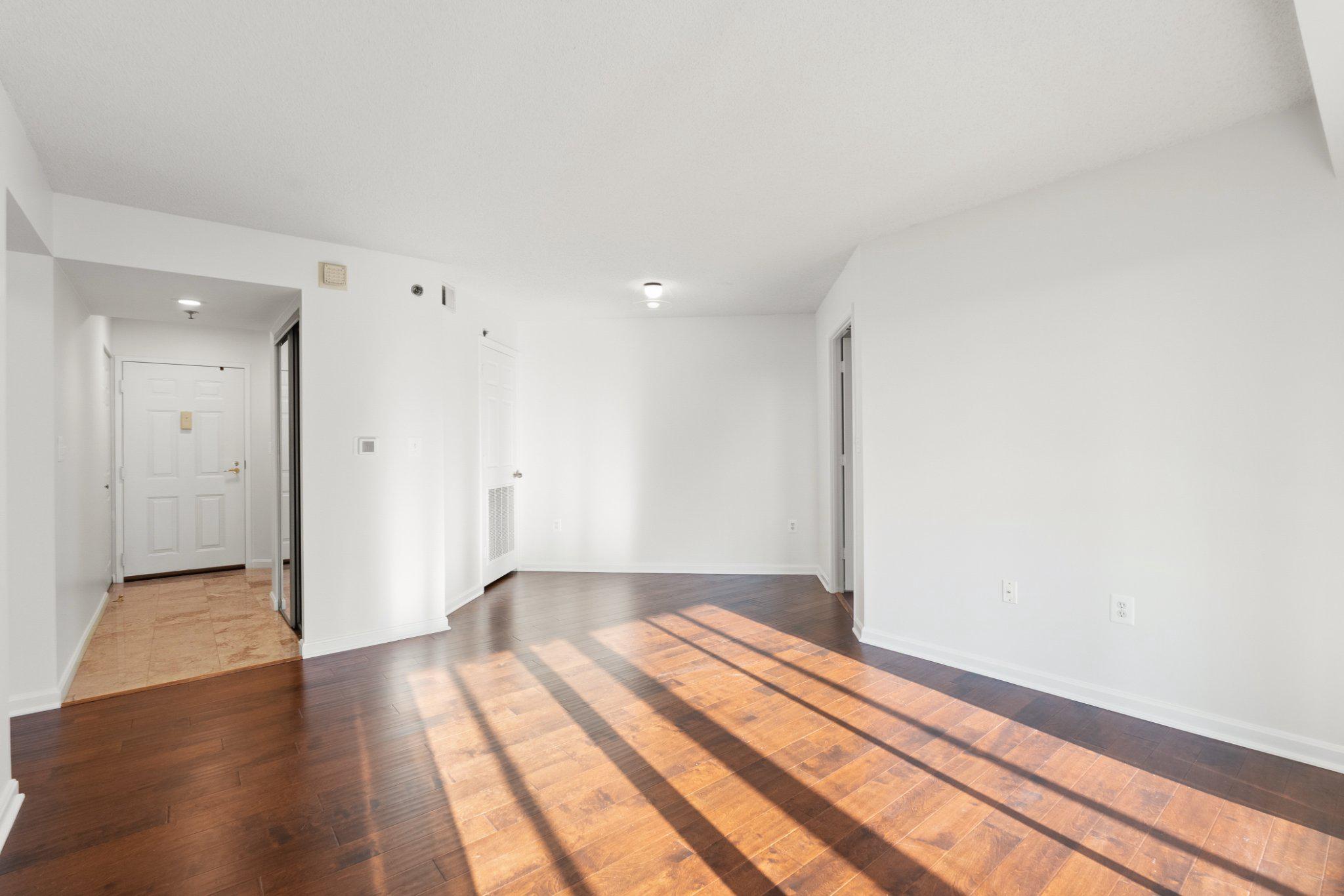 2181 Jamieson Ave #1402 Property Photo 9