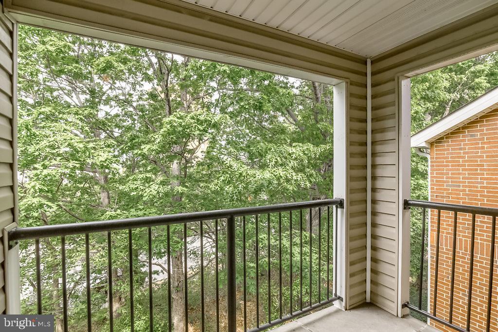 3305 Wyndham Cir #353 Property Photo 23