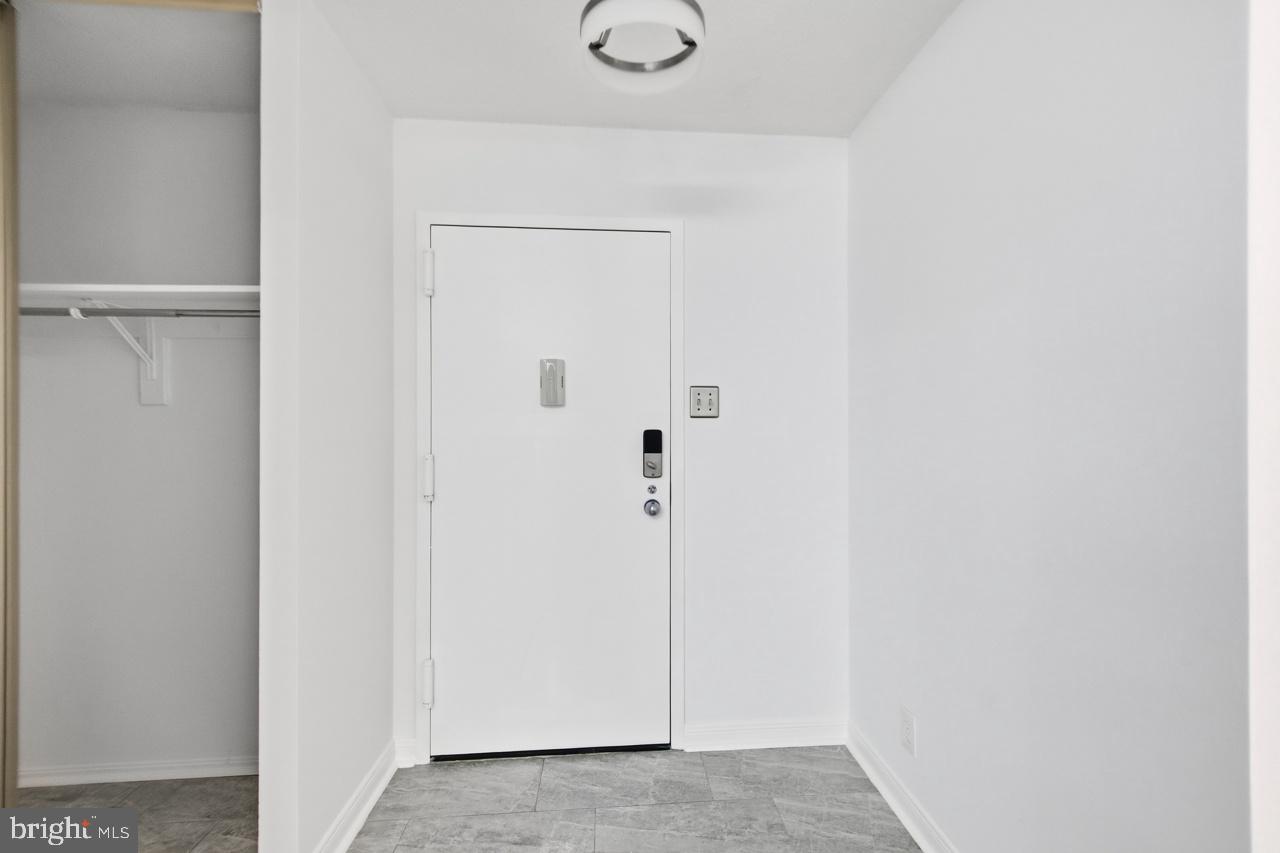 307 Yoakum Pkwy #222 Property Photo 12