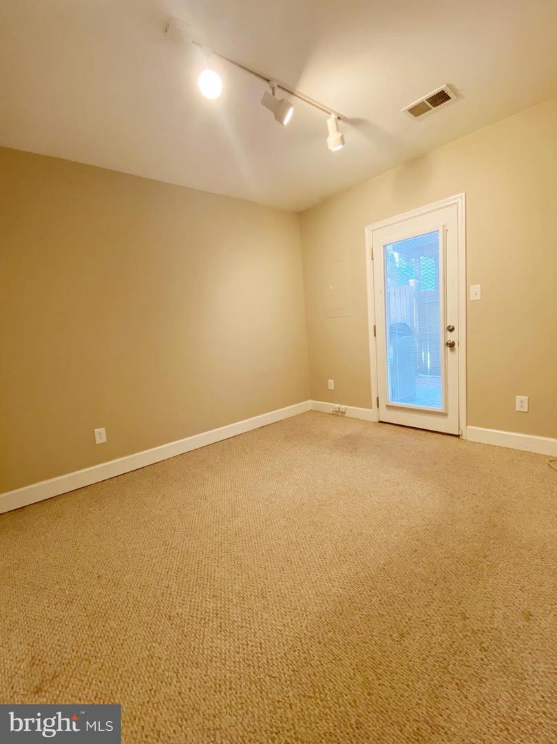 17 Herbert St Property Photo 8