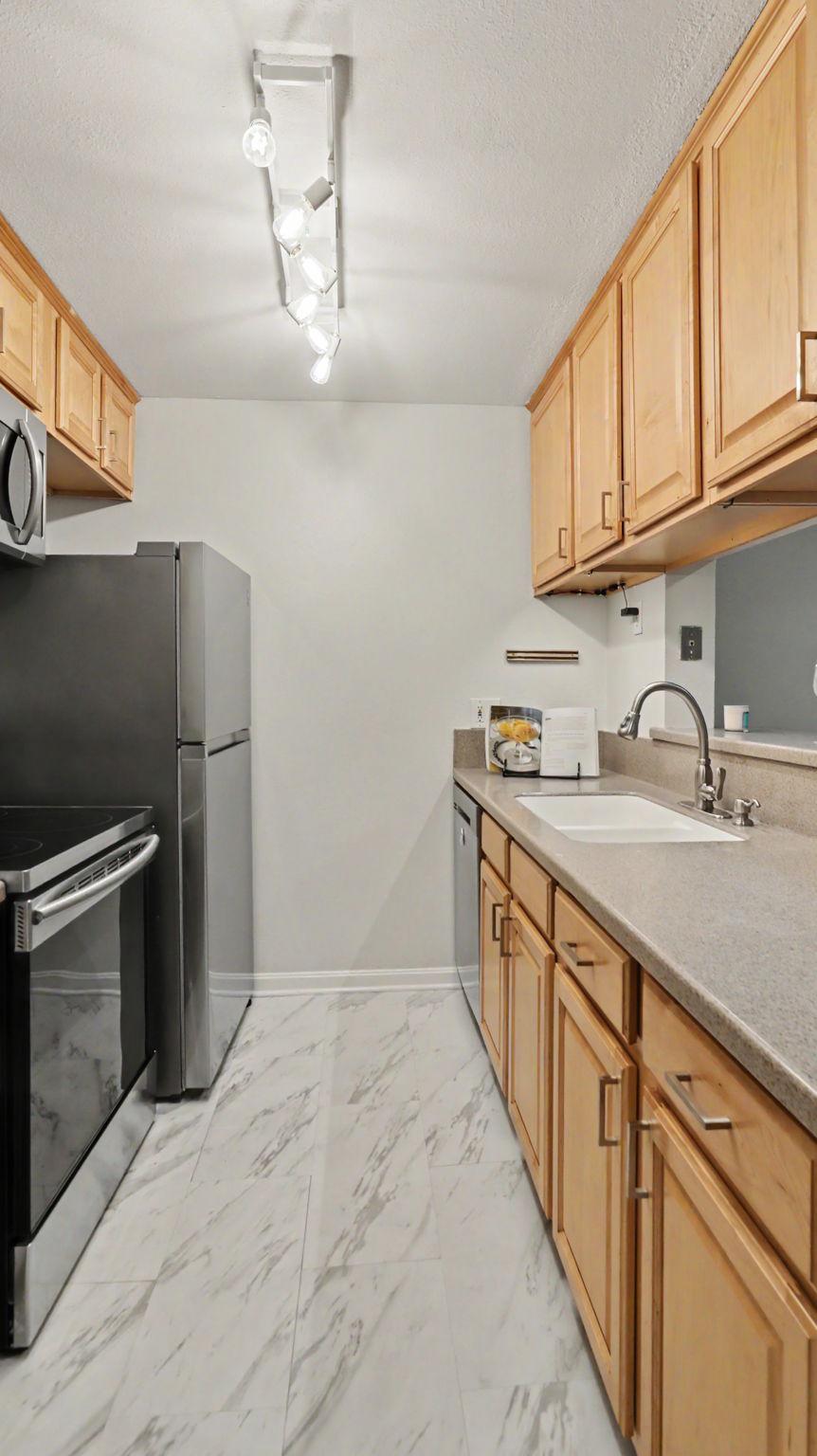 3311 Wyndham Cir #2191 Property Photo 14