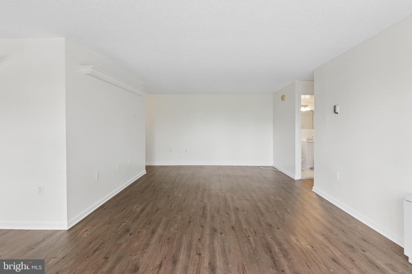 2500 N Van Dorn St #205 Property Photo 10