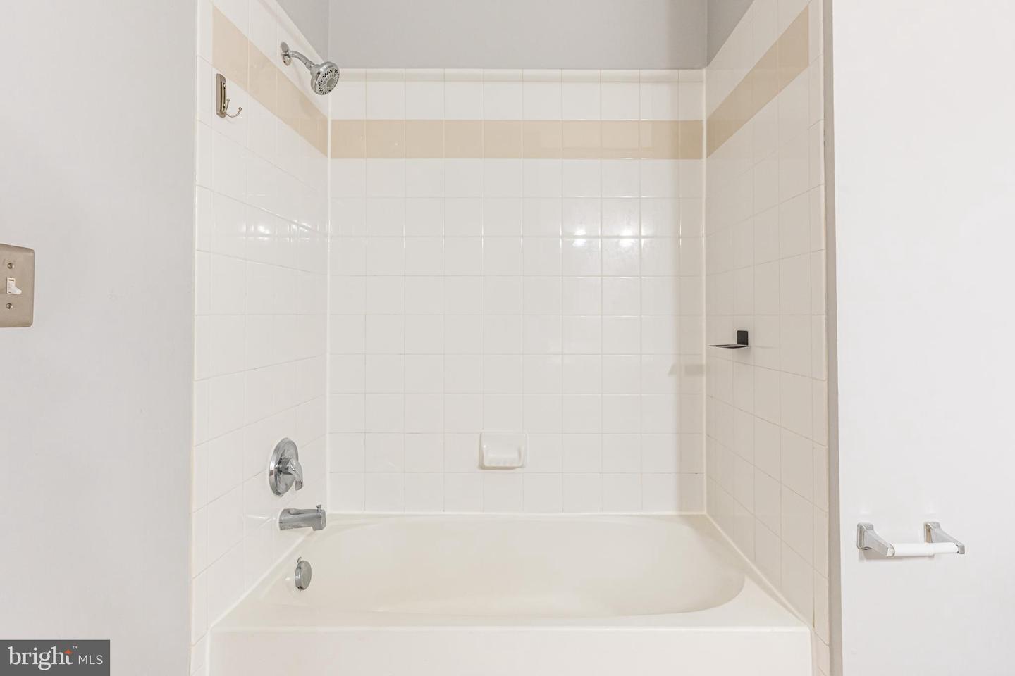4850 Eisenhower Ave #115 Property Photo 9