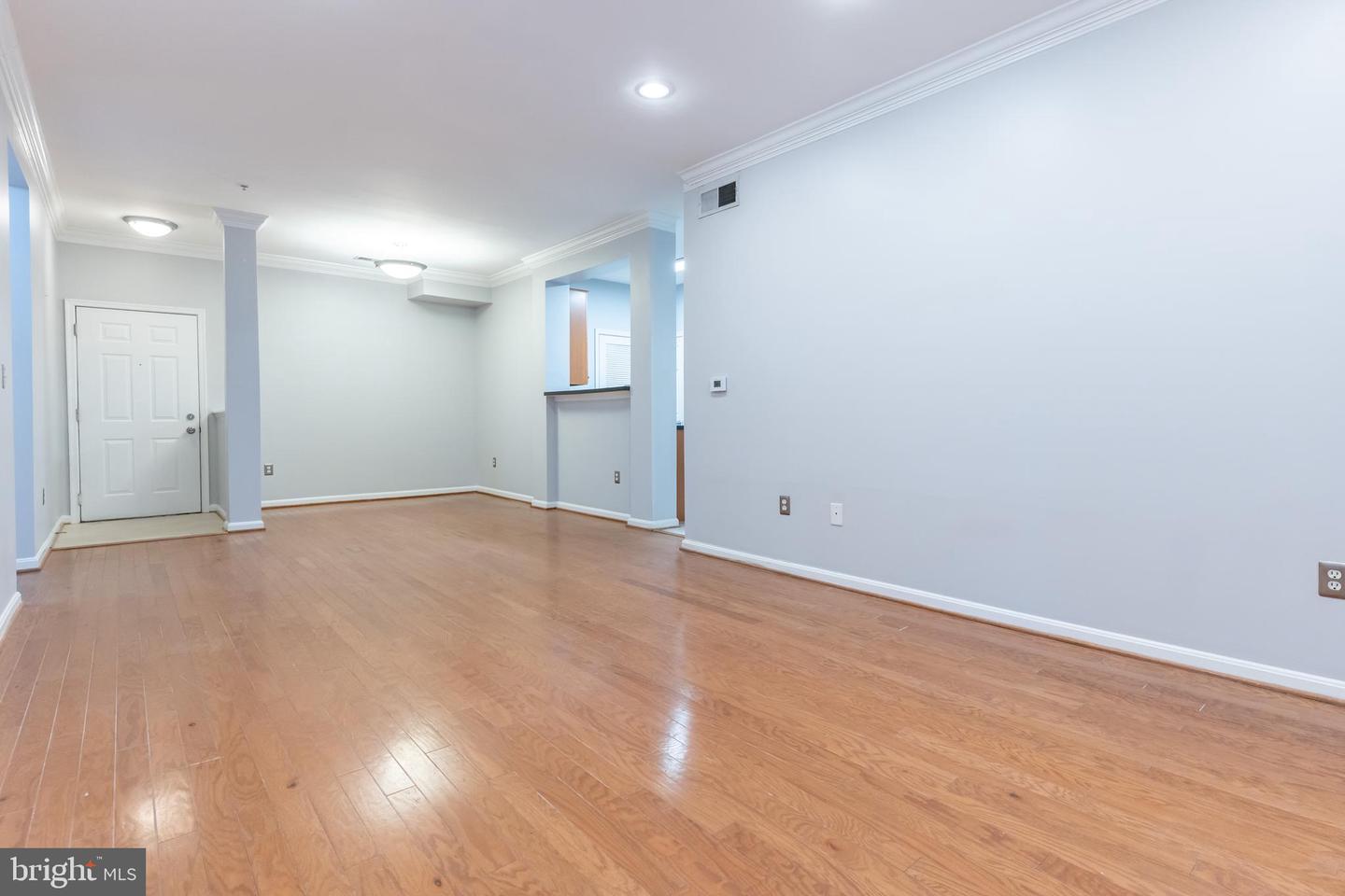 4850 Eisenhower Ave #115 Property Photo 11