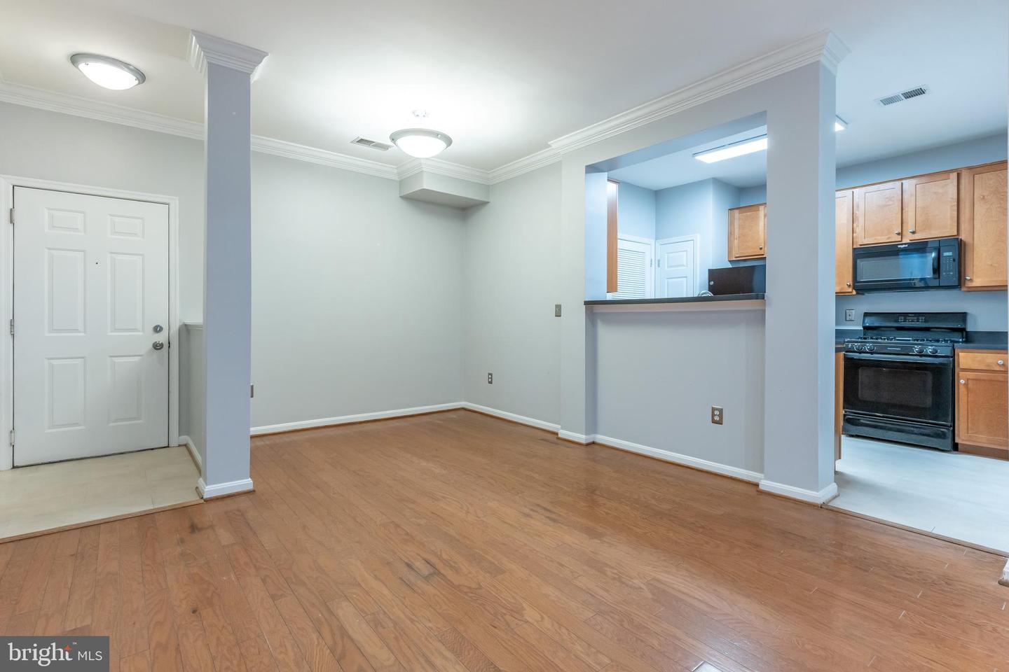4850 Eisenhower Ave #115 Property Photo 15