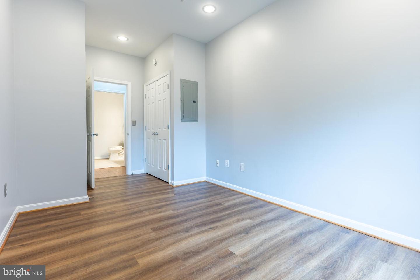 4850 Eisenhower Ave #115 Property Photo 25
